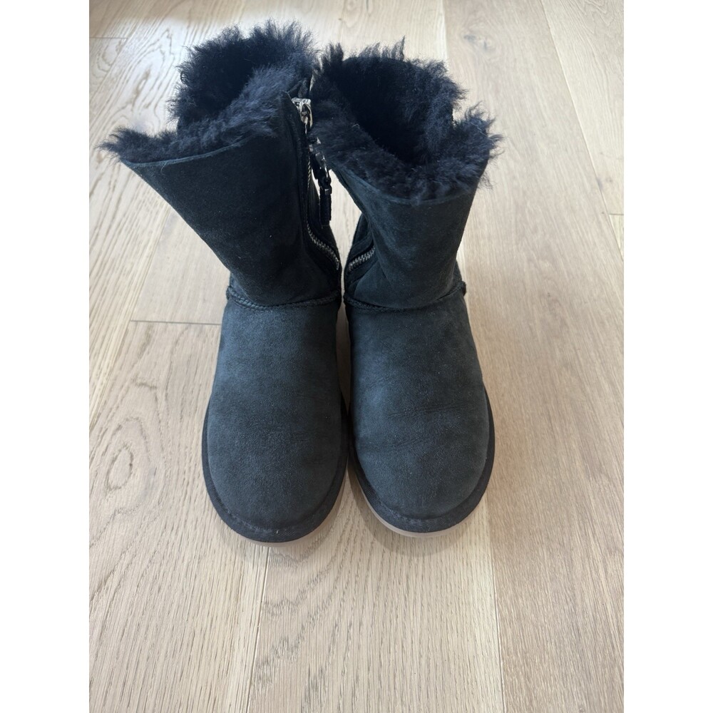 $160 UGG Women's MINI BAILEY BUTTON II 8 39 BLACK Suede Ankle Boots Shoes Winter - Picture 2 of 7
